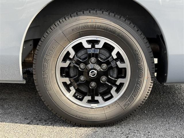 NISSAN NV350 CARAVAN 4WD 2022 Image 31