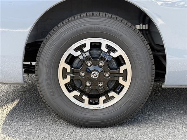 NISSAN NV350 CARAVAN 4WD 2022 Image 31