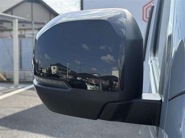 NISSAN NV350 CARAVAN 4WD 2022 Image 31