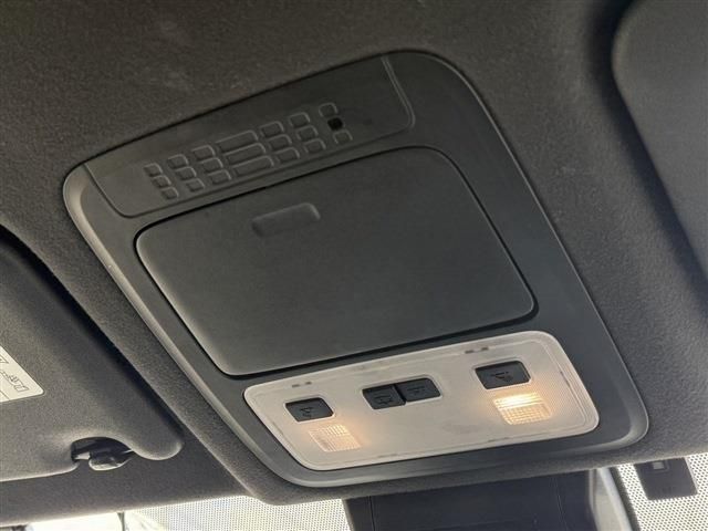 TOYOTA VOXY 2021 Image 31