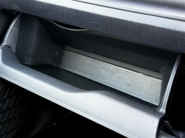 TOYOTA VOXY 2021 Image 31