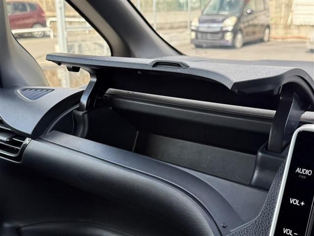 TOYOTA VOXY 2021 Image 31