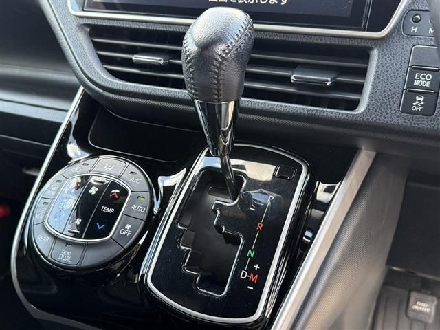 TOYOTA VOXY 2021 Image 31