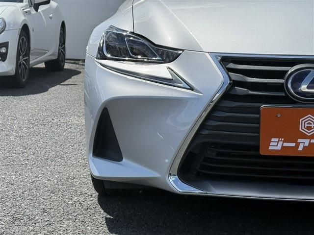 TOYOTA LEXUS IS300H 2017 Image 31