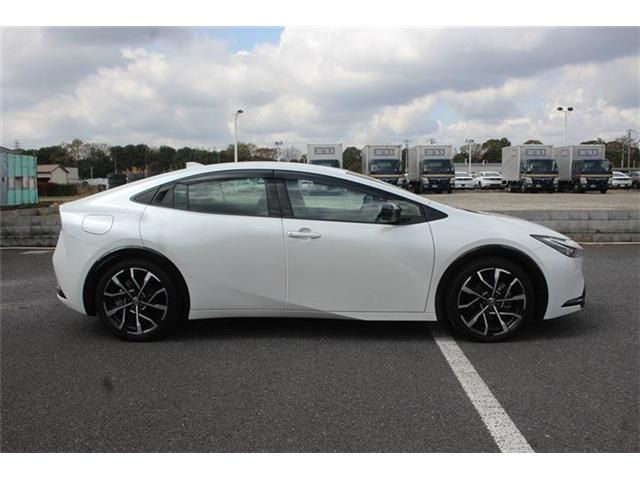 TOYOTA PRIUS PHV 2024 Image 31