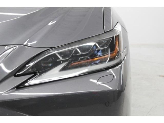 TOYOTA LEXUS ES300H 2019 Image 31