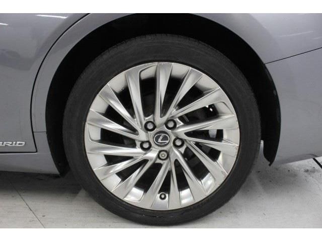 TOYOTA LEXUS ES300H 2019 Image 31