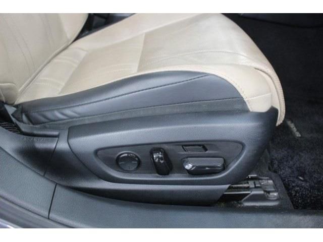 TOYOTA LEXUS ES300H 2019 Image 31