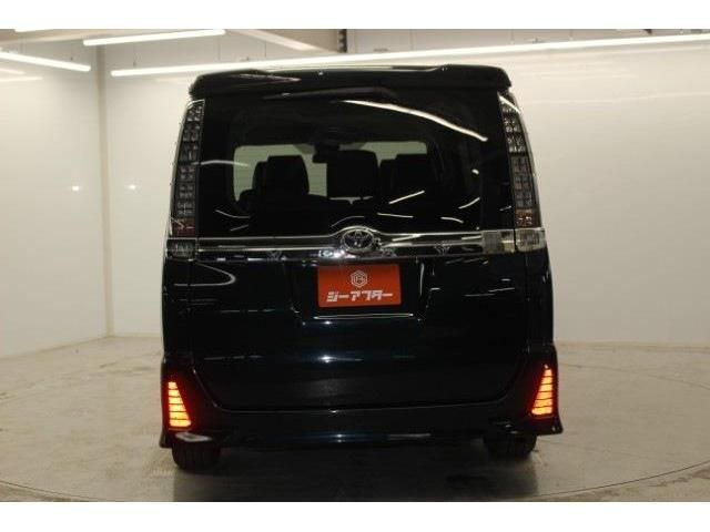 TOYOTA VOXY 2016 Image 31