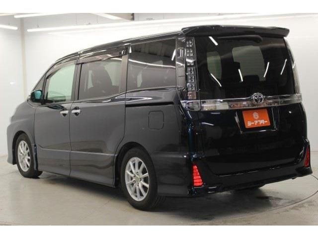 TOYOTA VOXY 2016 Image 31