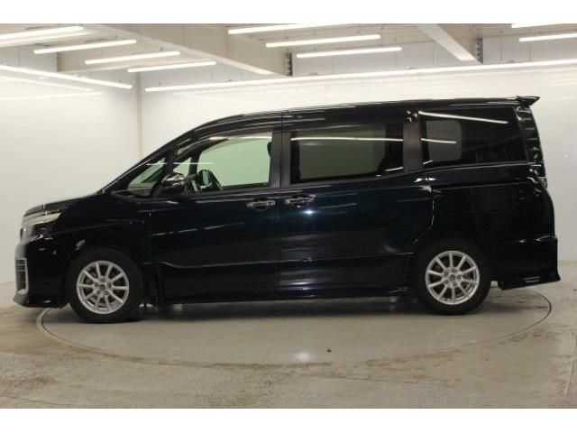 TOYOTA VOXY 2016 Image 31