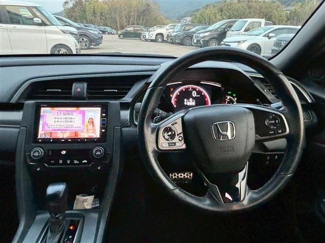 HONDA CIVIC HATCHBACK 2019 Image 31