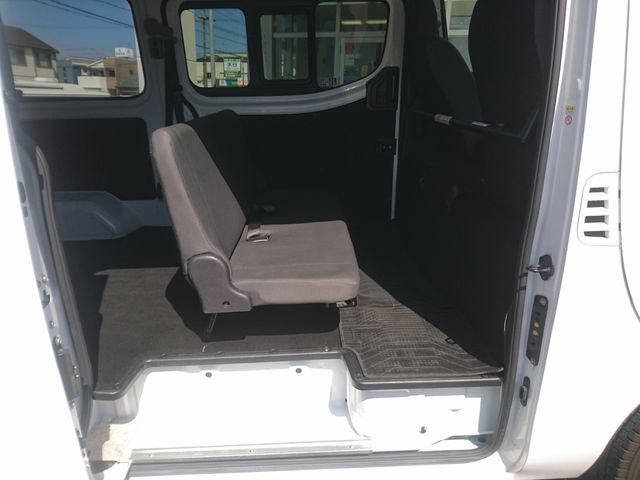 NISSAN CARAVAN VAN 1.2T 2WD 2022 Image 31