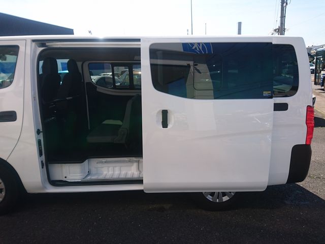 NISSAN CARAVAN VAN 1.2T 2WD 2022 Image 31