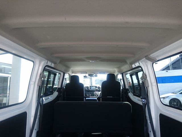 NISSAN CARAVAN VAN 1.2T 2WD 2022 Image 31