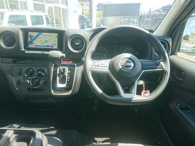 NISSAN CARAVAN VAN 1.2T 2WD 2022 Image 31