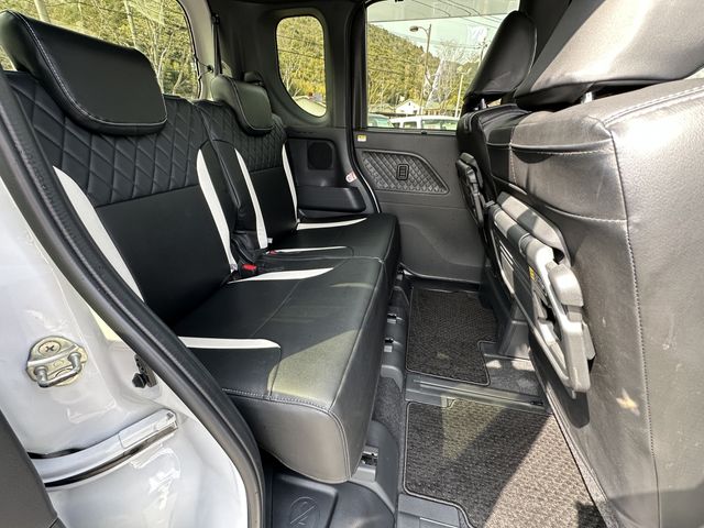 DAIHATSU TANTO CUSTOM 2021 Image 31