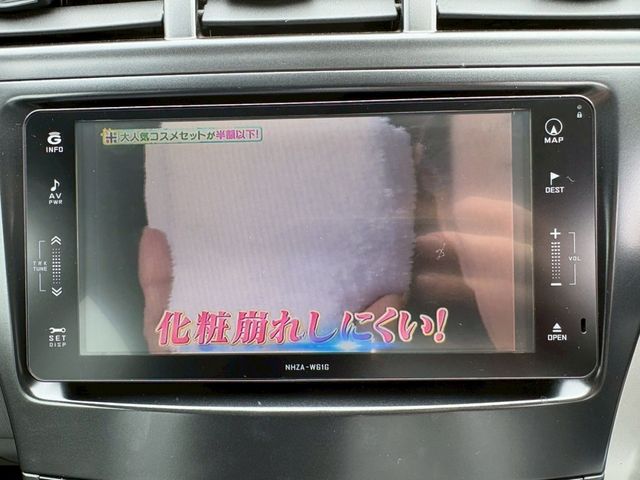 TOYOTA PRIUS ALPHA 2011 Image 31