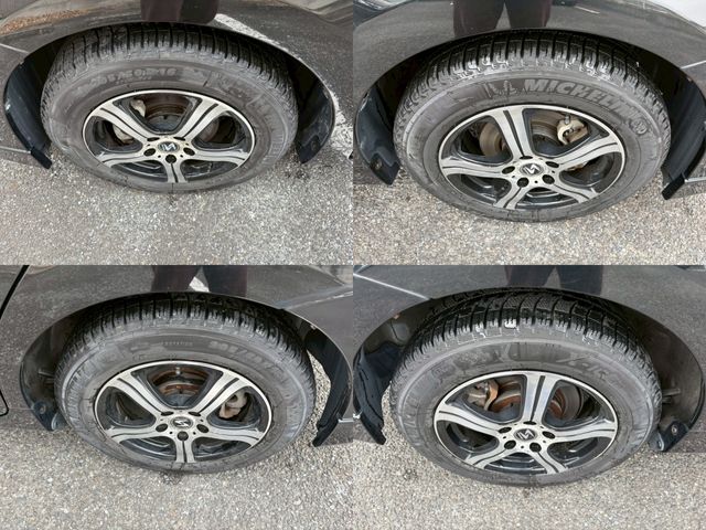 TOYOTA PRIUS ALPHA 2011 Image 31