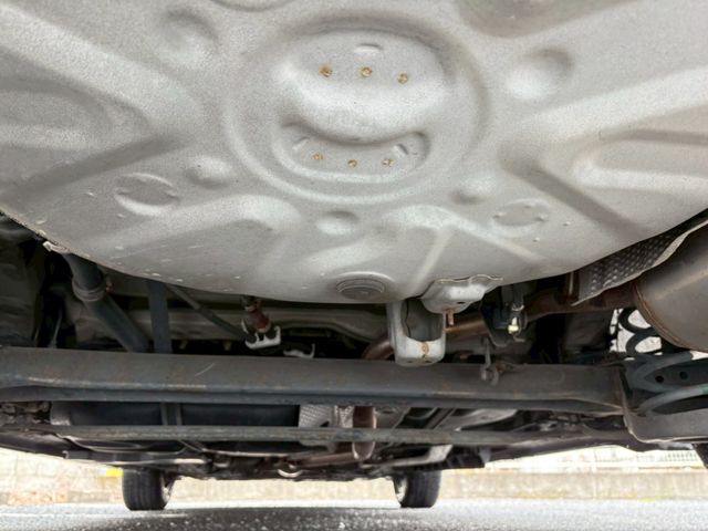 TOYOTA PRIUS ALPHA 2011 Image 31