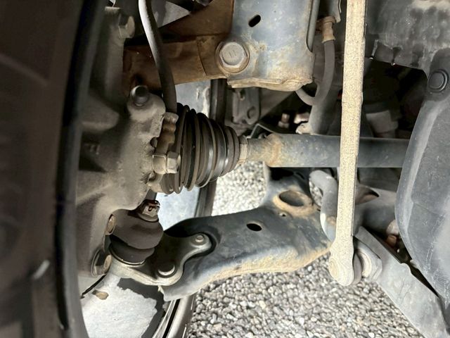 TOYOTA PRIUS ALPHA 2011 Image 31