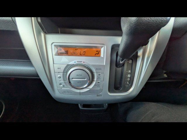 SUZUKI HUSTLER 2014 Image 31