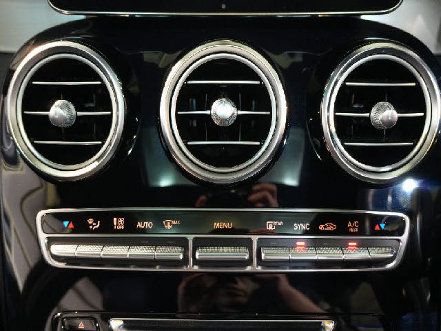 MERCEDES BENZ GLC CL 2017 Image 31