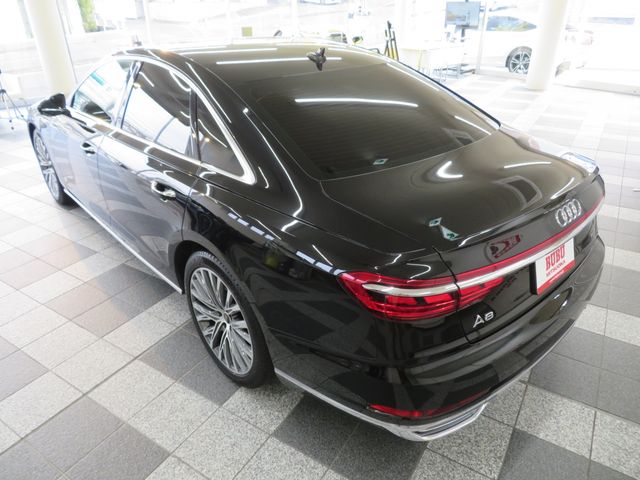 AUDI A8 2021 Image 31