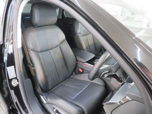 AUDI A8 2021 Image 31