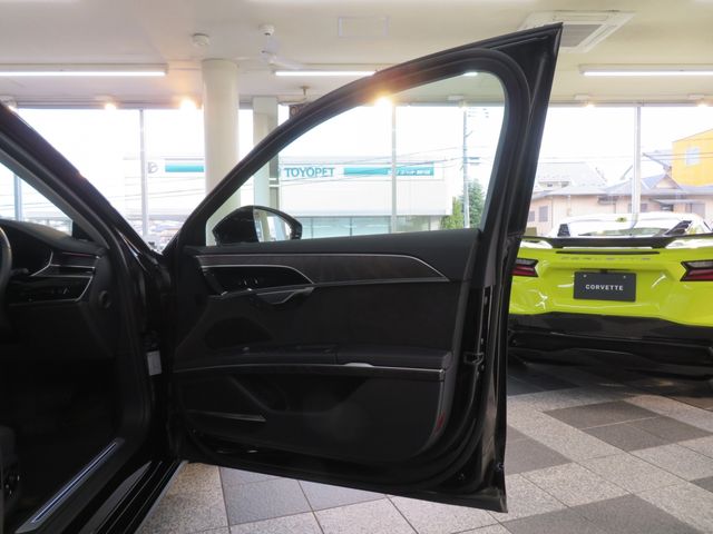 AUDI A8 2021 Image 31