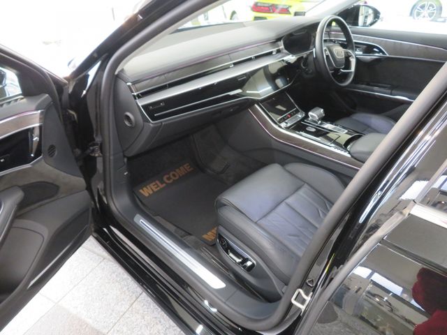 AUDI A8 2021 Image 31