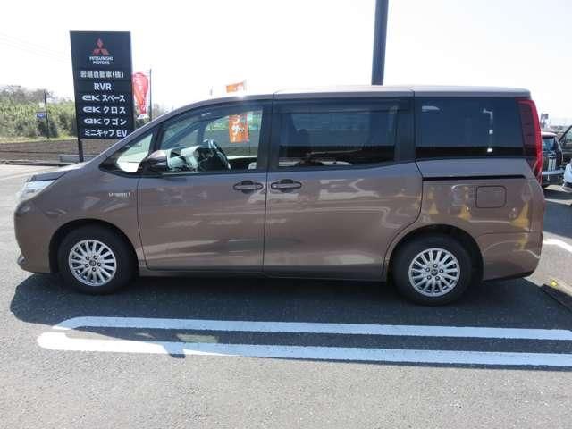 TOYOTA NOAH HYBRID 4WD 2016 Image 31