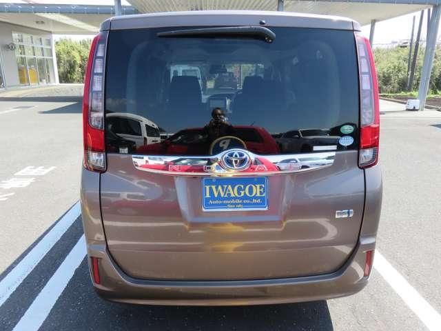 TOYOTA NOAH HYBRID 4WD 2016 Image 31