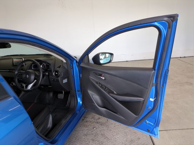 MAZDA DEMIO 2015 Image 31