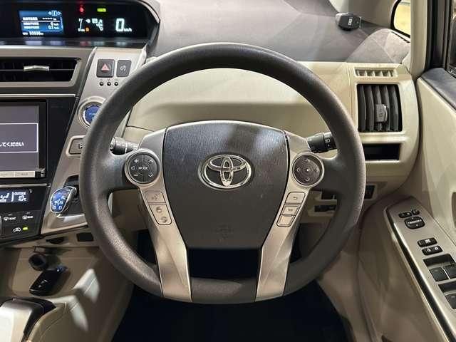 TOYOTA PRIUS ALPHA 2015 Image 31