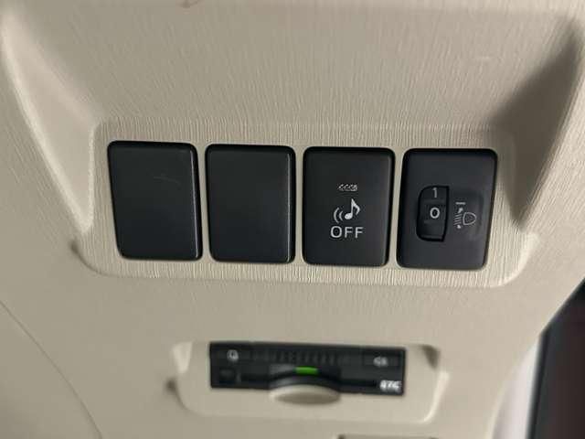 TOYOTA PRIUS ALPHA 2015 Image 31