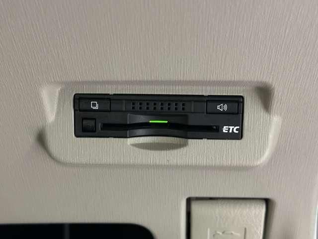 TOYOTA PRIUS ALPHA 2015 Image 31