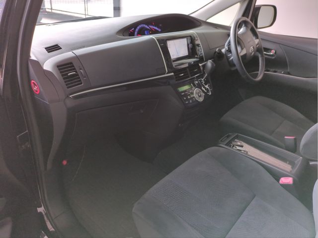 TOYOTA ESTIMA 2013 Image 31