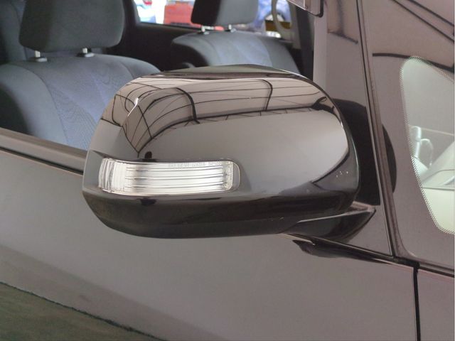 TOYOTA ESTIMA 2013 Image 31