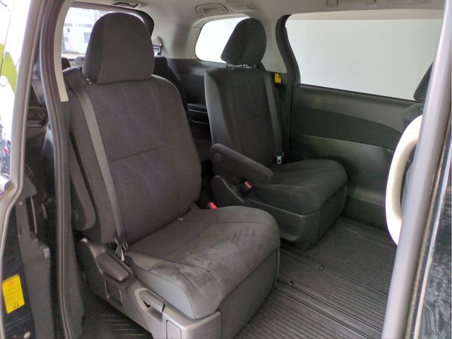 TOYOTA ESTIMA 2013 Image 31