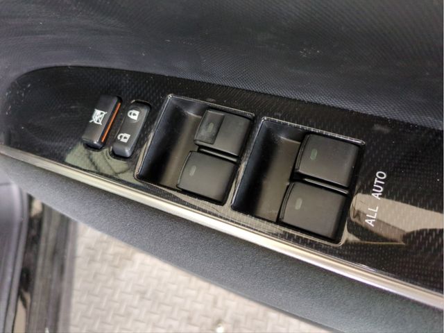 TOYOTA ESTIMA 2013 Image 31