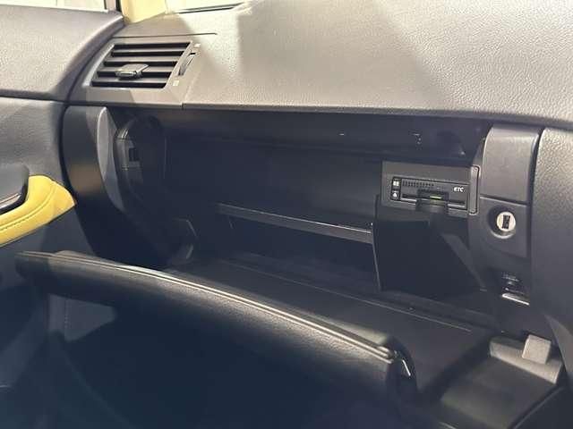 TOYOTA LEXUS HS250H 2012 Image 31