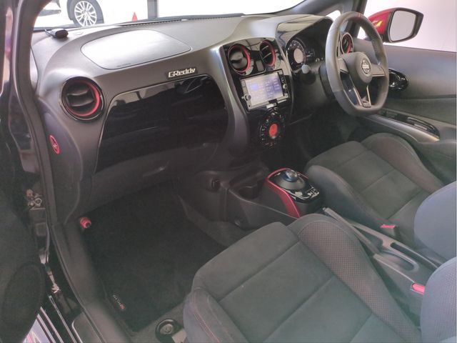 NISSAN NOTE 2017 Image 31