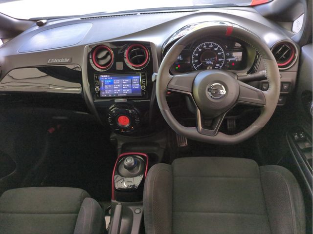 NISSAN NOTE 2017 Image 31