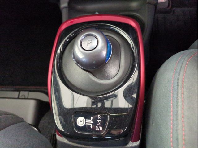 NISSAN NOTE 2017 Image 31