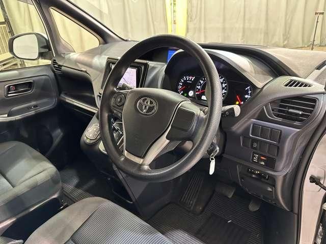 TOYOTA NOAH 2016 Image 31