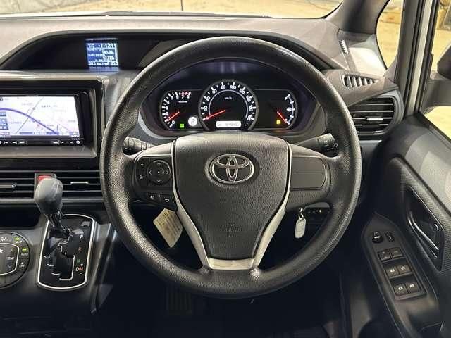 TOYOTA NOAH 2016 Image 31