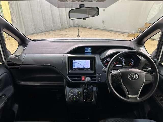 TOYOTA NOAH 2016 Image 31
