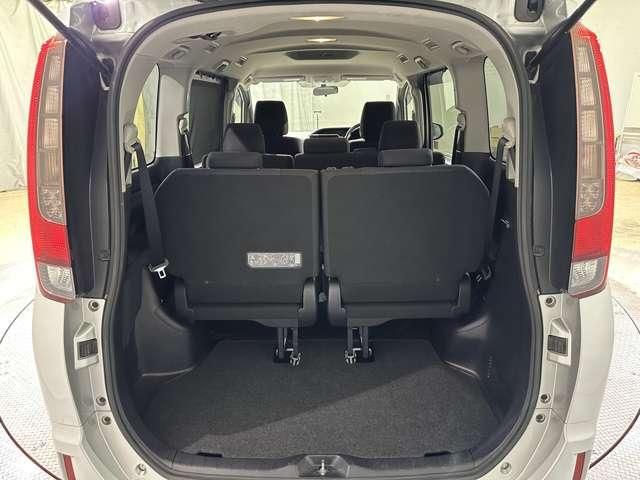 TOYOTA NOAH 2016 Image 31