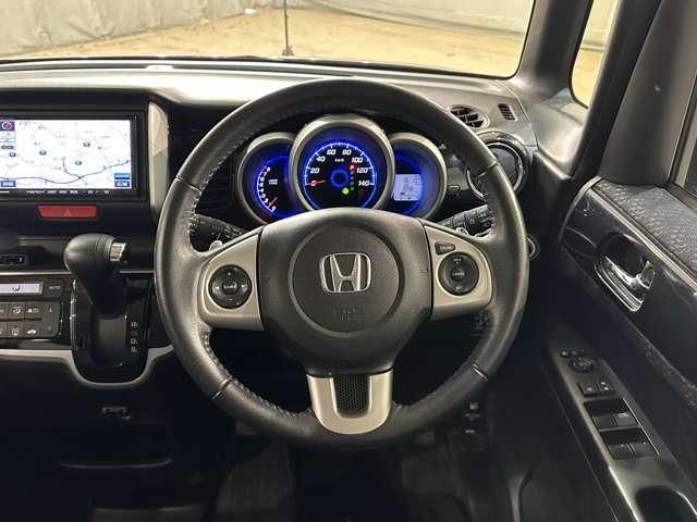 HONDA N BOX CUSTOM 2014 Image 31